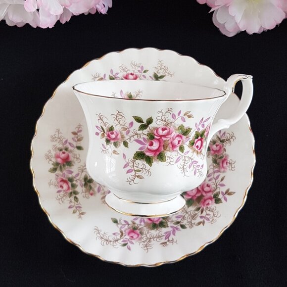 Royal Albert LAVENDER ROSE Tea Cup and Saucer English Bone China Pink Roses - Picture 4 of 11
